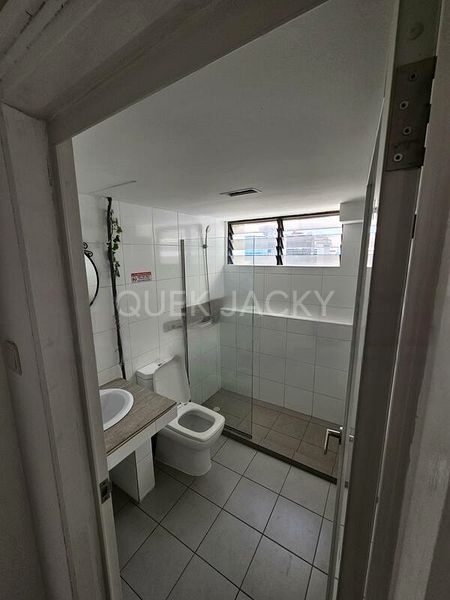 Room (Condo) for Rent in  Lucky Plaza - Image 2